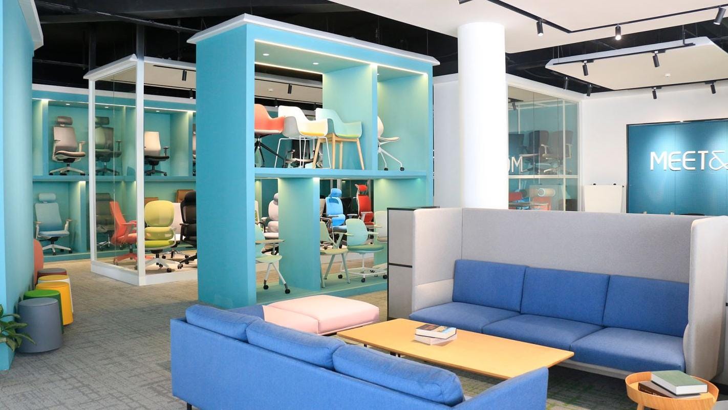 Meet&Co office furniture showroom