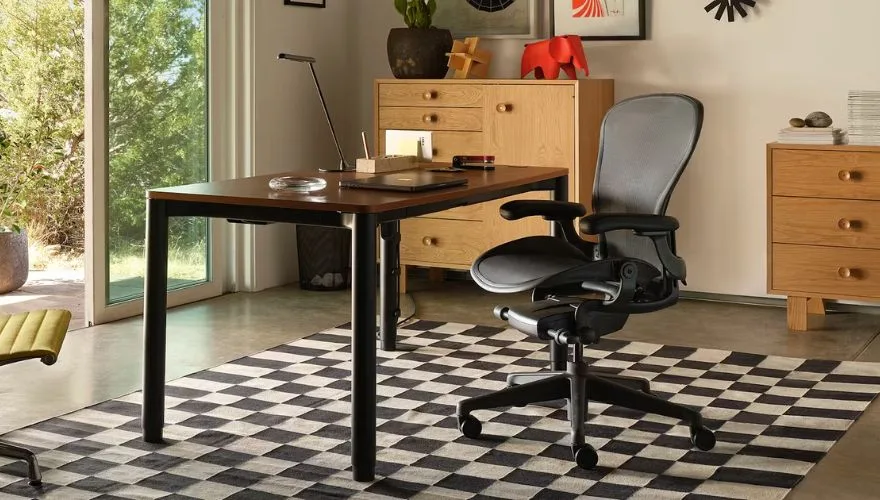 melhor cadeira herman miller