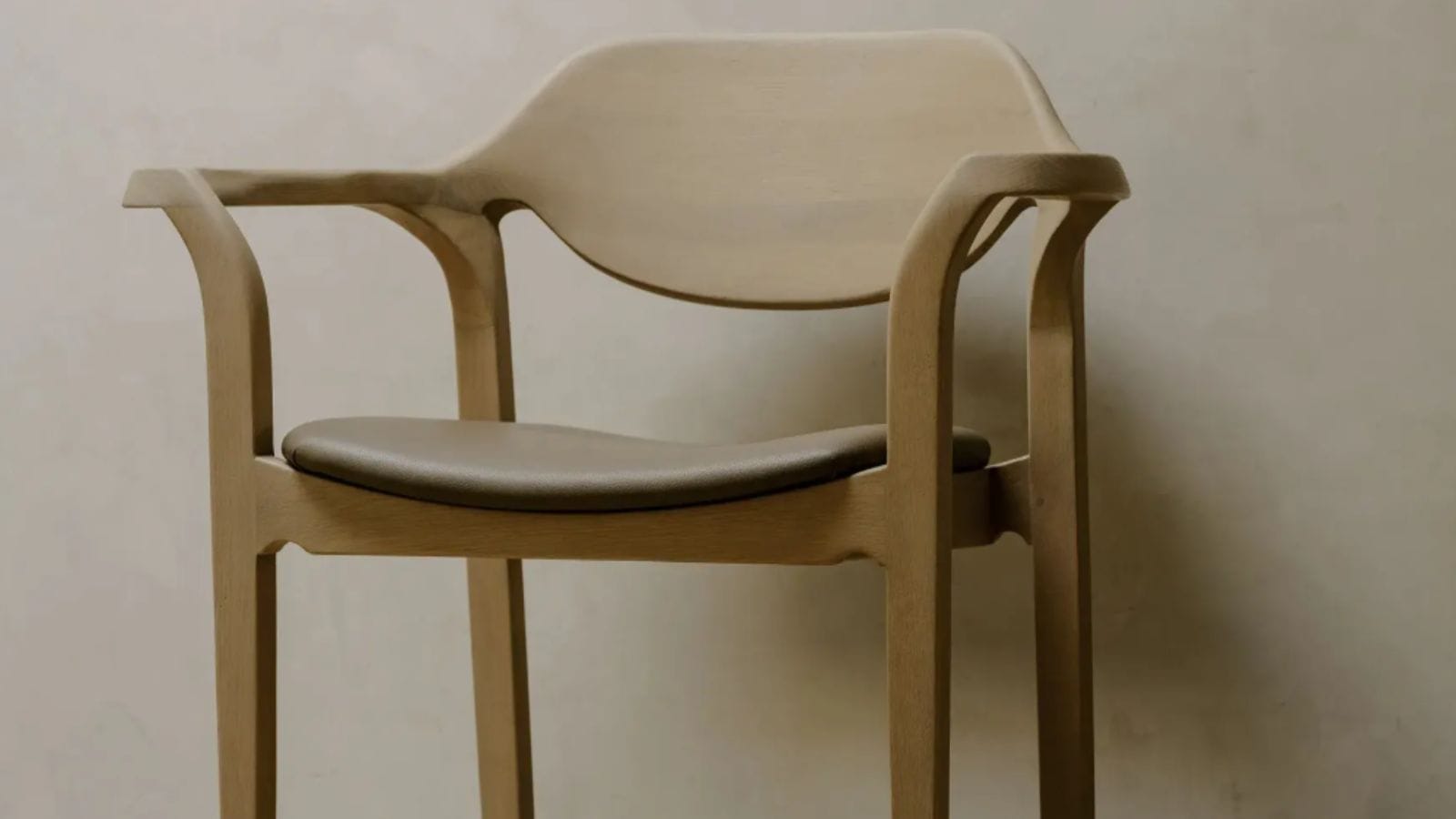 owiu design Svelte Chair