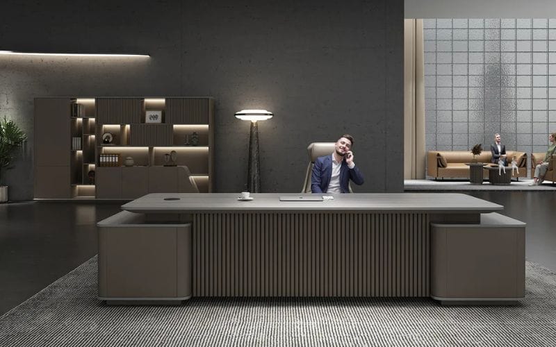 Executive Deaks Gallery One