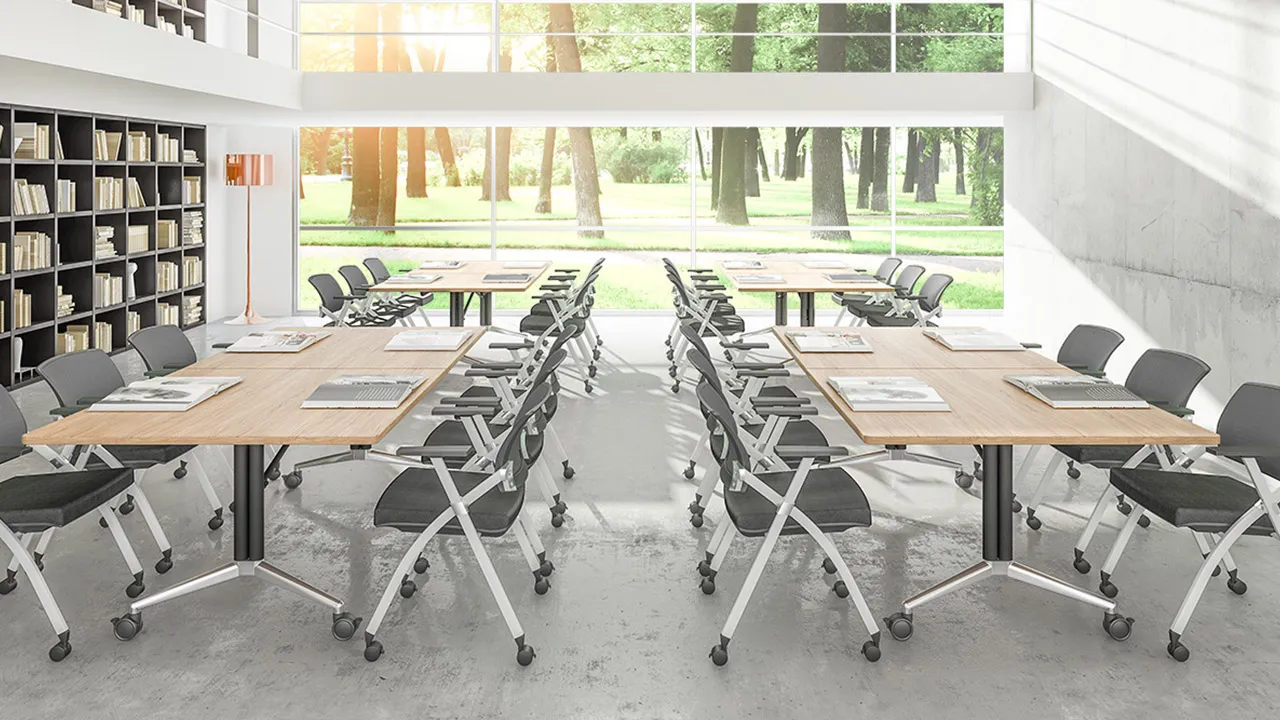 Meet&Co Foldable Training Table Sceen Image One