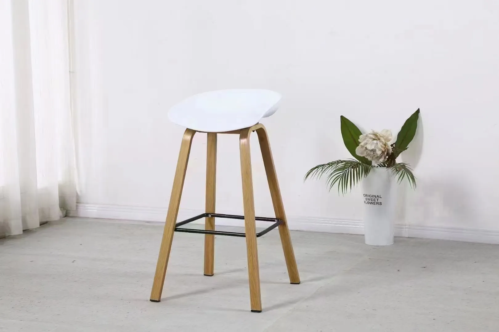 Meet&Co Wooden Bar Chair