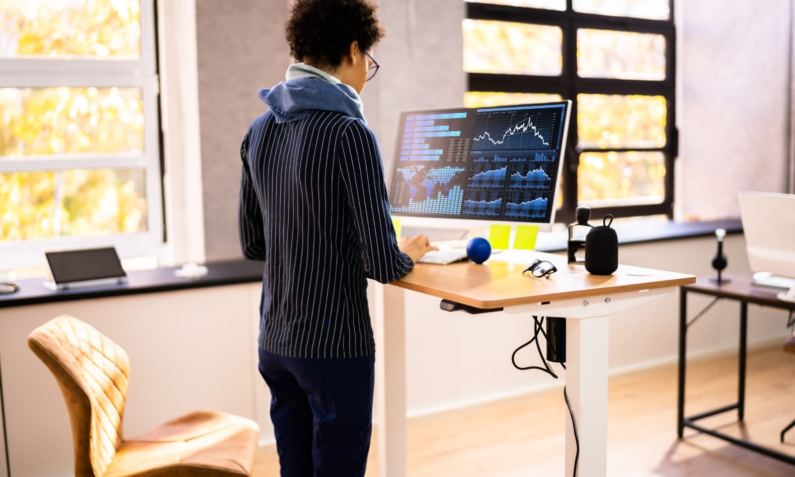Best Height-Adjustable Standing Desks For Laptop Users