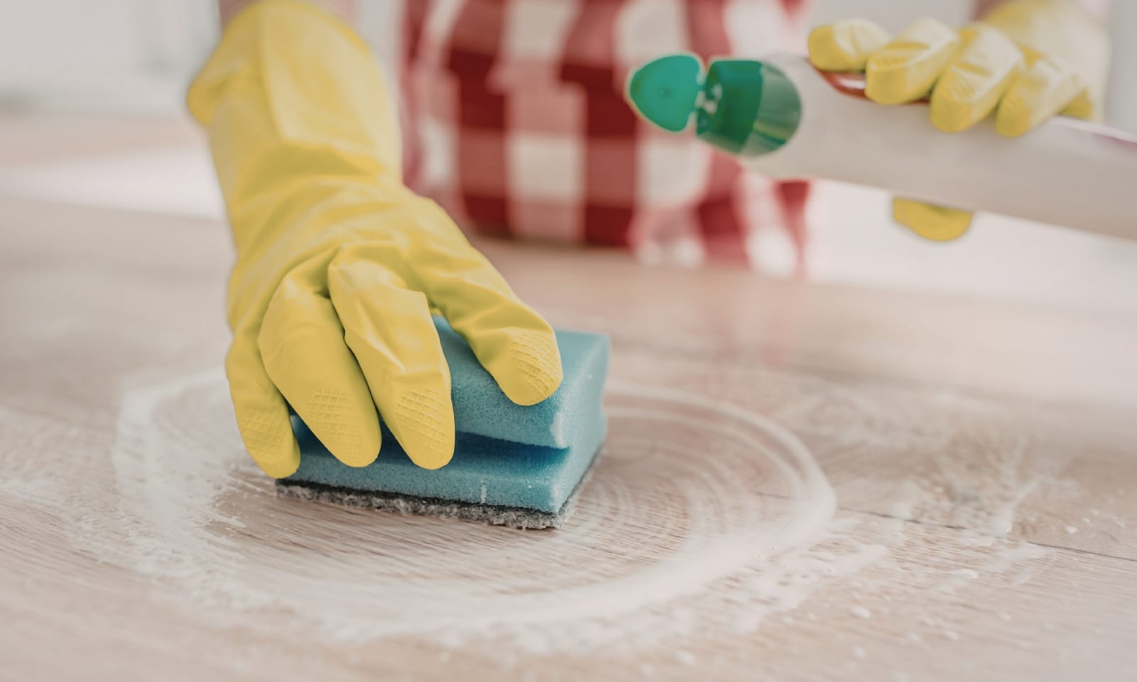 How To Clean Wood Table
