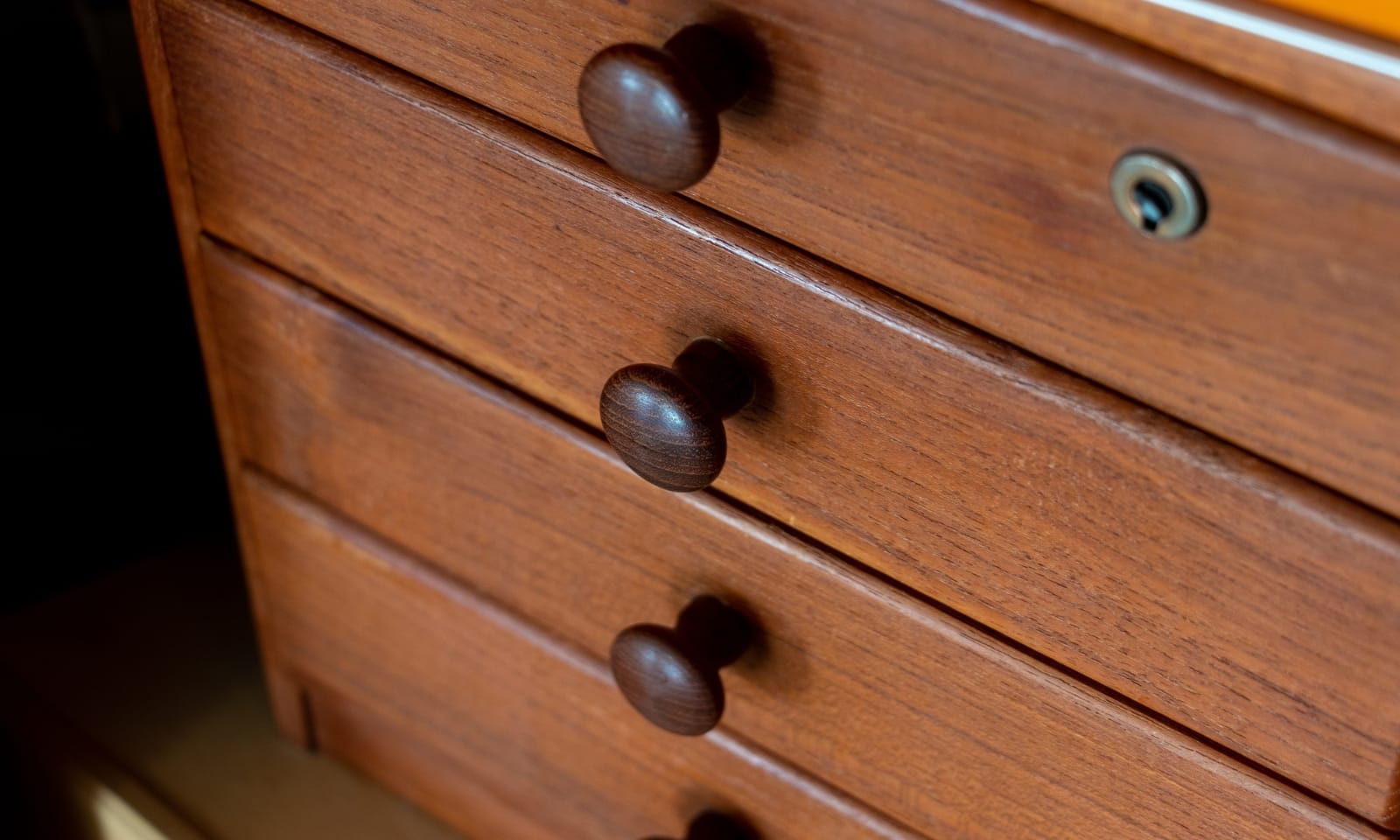 How to Organize Files in a Four-Drawer Cabinet Efficiently