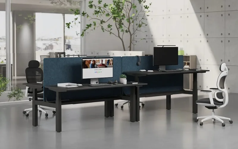 Mesa de altura ajustável para pessoas baixas