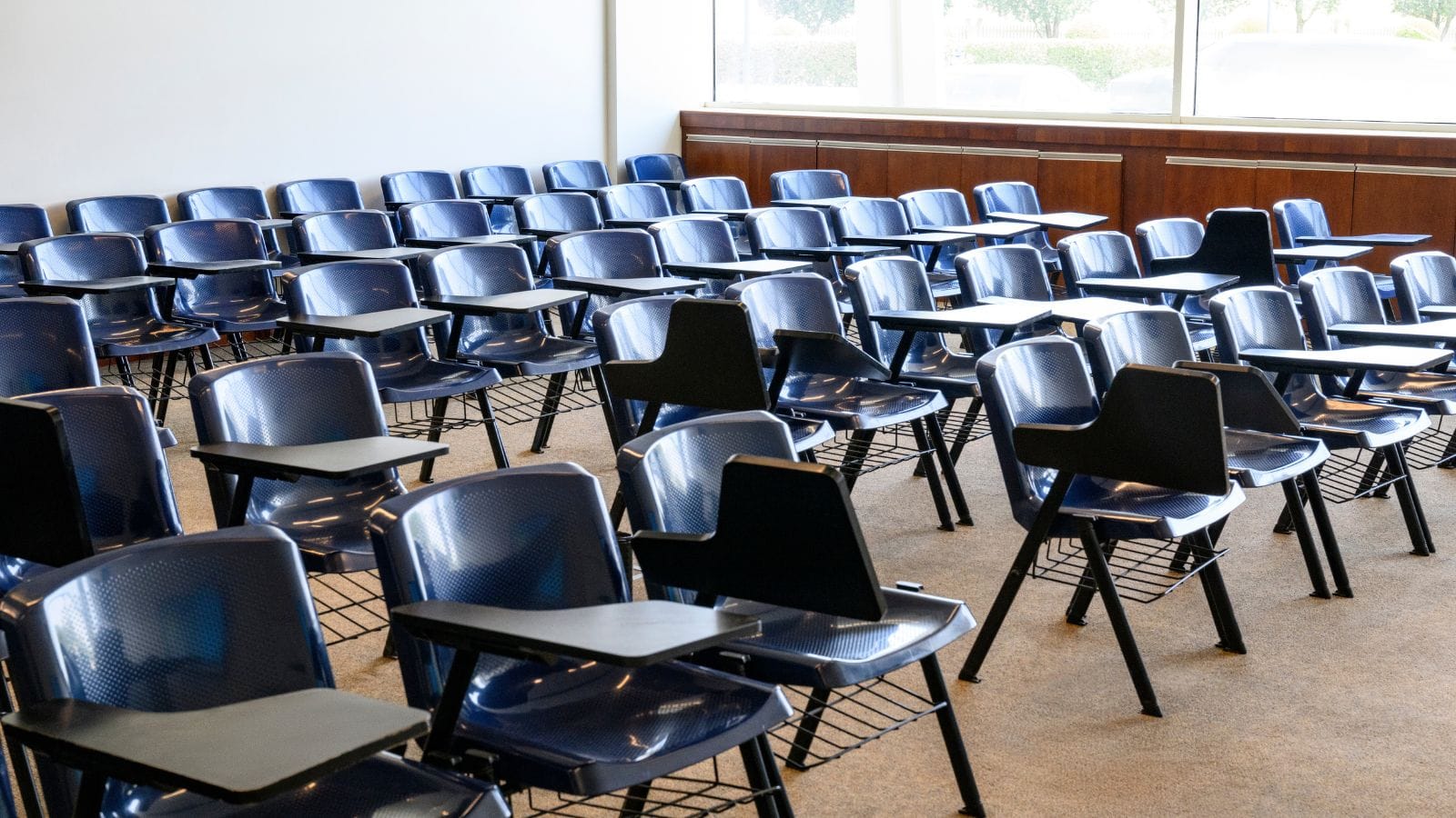 Training Chair with Tablet Arm