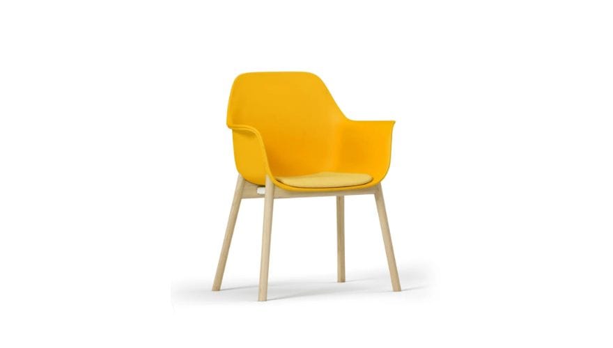 WRK Kite Plastic Chair with Wooden Legs