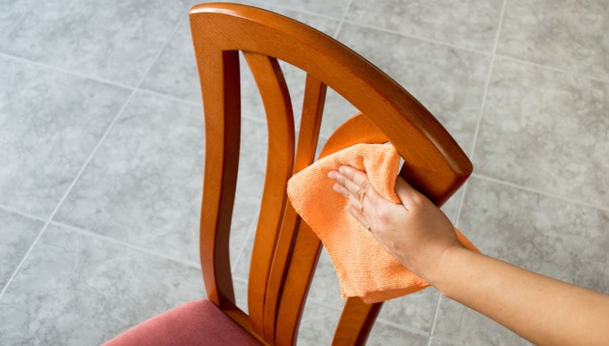 clean a wood chair