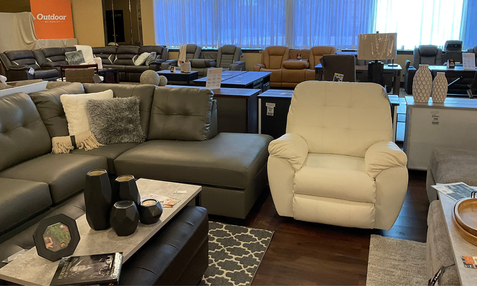 AI takes a bigger role at Midwest Furniture Show