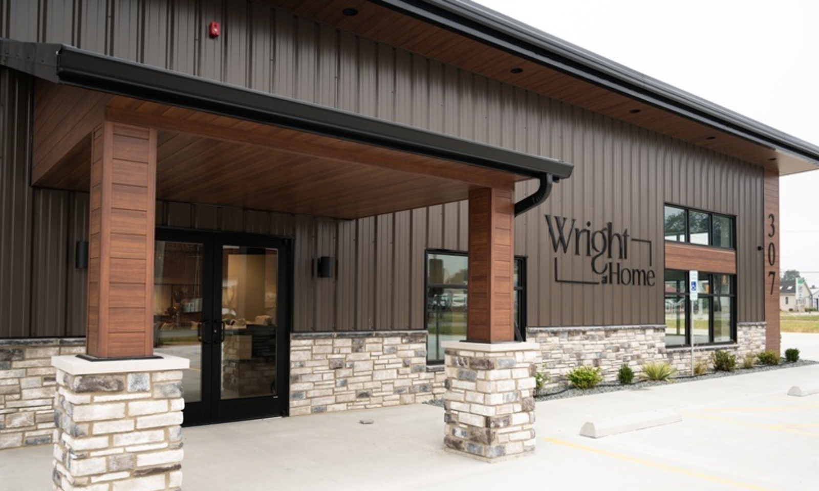Wright’s Furniture & Flooring Opens Expanded Effingham Store