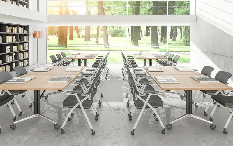 Meet&Co Foldable Training Table Sceen Image One